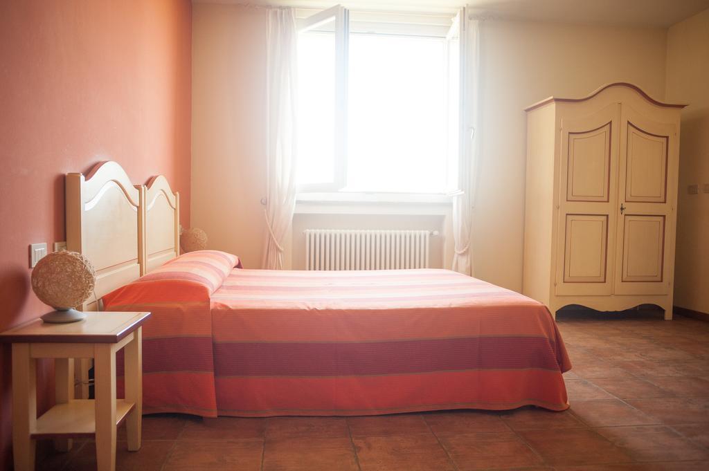 Agriturismo Il Mondo Guest House Parma Cameră foto